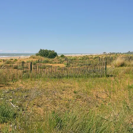 Апартаменти Recently Built House With Swimming Pool *