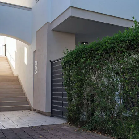 Recently Built House With Swimming Pool * Bibione