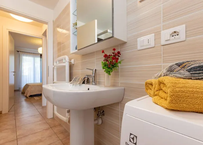 Appartamento Recently Built House With Swimming Pool