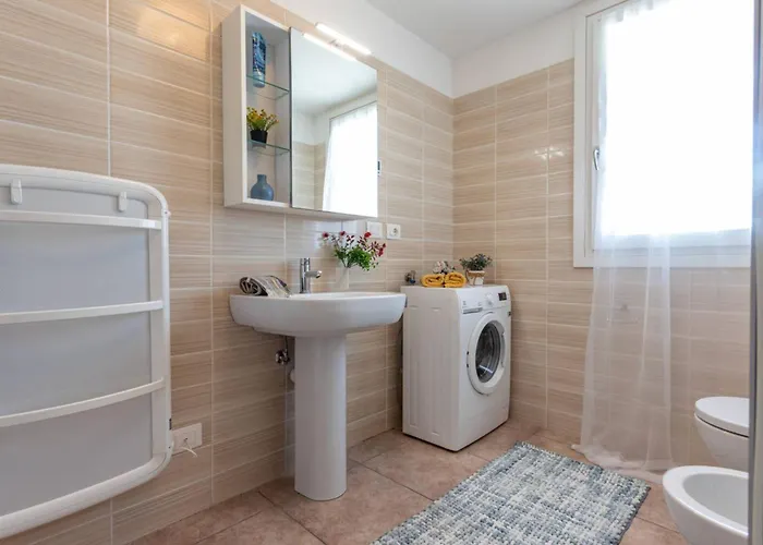 Recently Built House With Swimming Pool Appartamento *