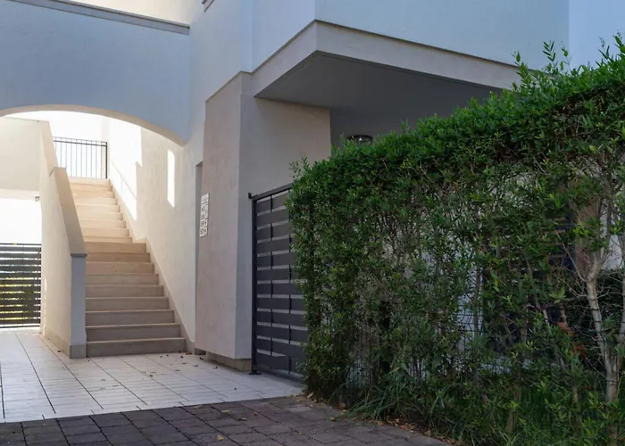 Appartamento Recently Built House With Swimming Pool